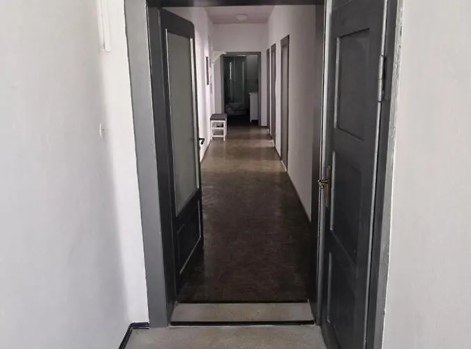 아파트 Wunderlich Rot *